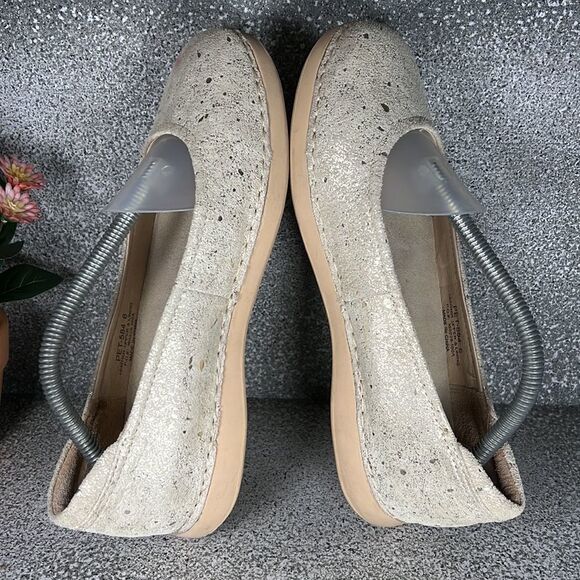 Alegria Petal Flats Size 6 Ivory Gold Flake Slip On Shoes Loafers Leather - Picture 2 of 8